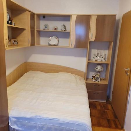 Apartament Cu Trei Camere Herkulesfürdő Kültér fotó